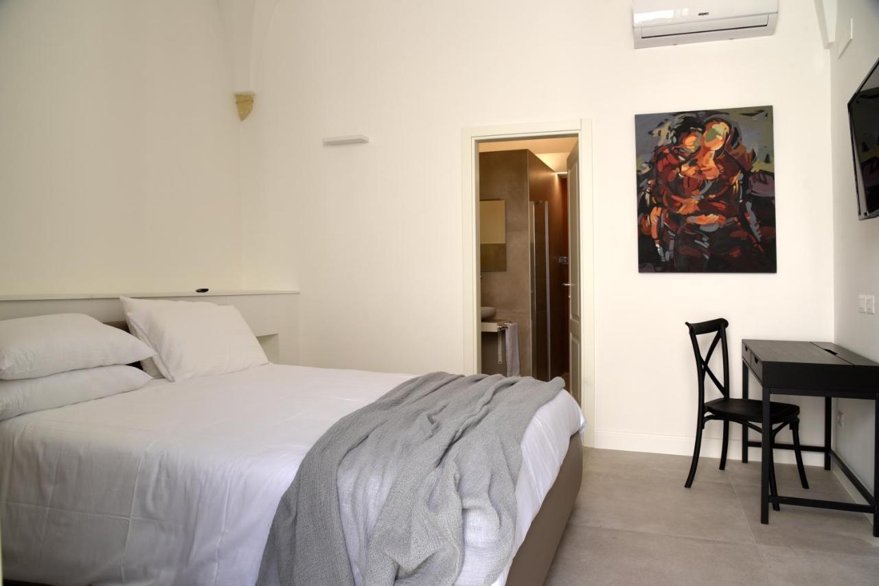 Li Frati Suite Lecce Exterior photo