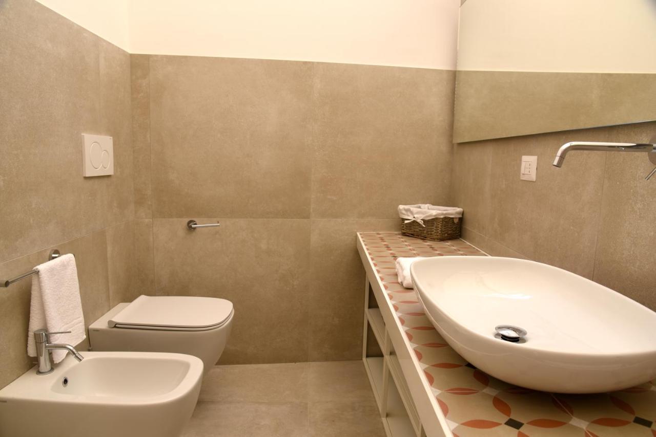 Li Frati Suite Lecce Exterior photo
